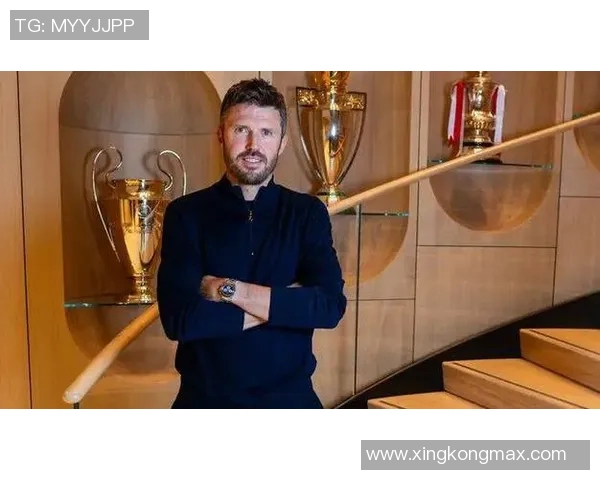 基恩调侃卡里克妻子或许是曼联战术大师的幕后推手 基恩调侃卡里克妻子或许是曼联战术大师的幕后推手